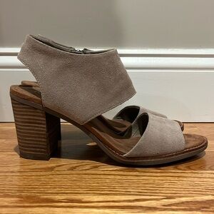 Tom’s Majorca Cutout Heel Sandal Taupe 8.5